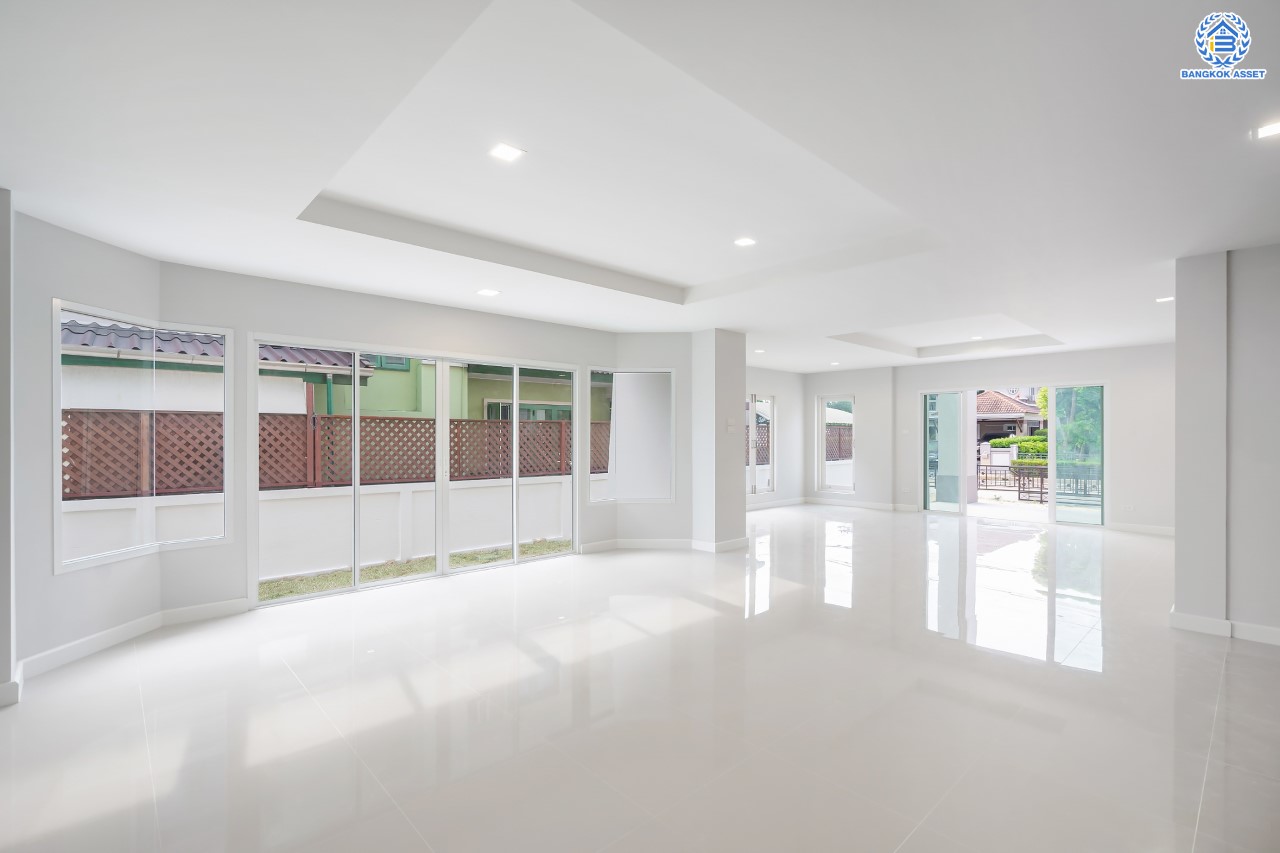 บ้านมือสองตกแต่งใหม่ ม.ธนทอง เอลลิแกนท์โฮม บางบอน4 รองรับทุกความสุข เนื้อที่ 118.1 ตร.ว. ฟังก์ชัน 5 ห้องนอน 5 ห้องน้ำ 1 ห้องแม่บ้าน จอดรถได้ 2 คัน พร้อม Living Area กว้างขวาง บนทำเลใกล้ทางด่วนเพชรเกษม, The Mall บางแค เชื่อมต่อ ถ.พุทธมณฑลสาย4 และ ถ.กาญจนาฯ